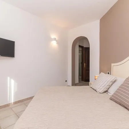 Agrifoglio By Interhome Appartement Casa Tamponi